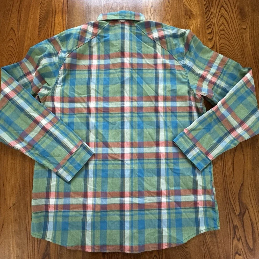 The North Face Plaid Flannel Pockets Long Sleeve Button Up Men's‎ Size L